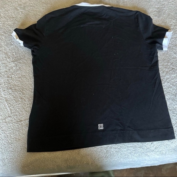 Givenchy - Picture 2 of 2